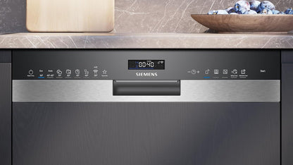 Siemens SN43ES14VE, iQ300 Smarter Geschirrspüler, Unterbau-Spülmaschine mit Besteckschublade, 60 cm, automatische Türöffnung dank autoOpen dry, besonders leise mit iQdrive-Motor, aquaStop, Edelstahl